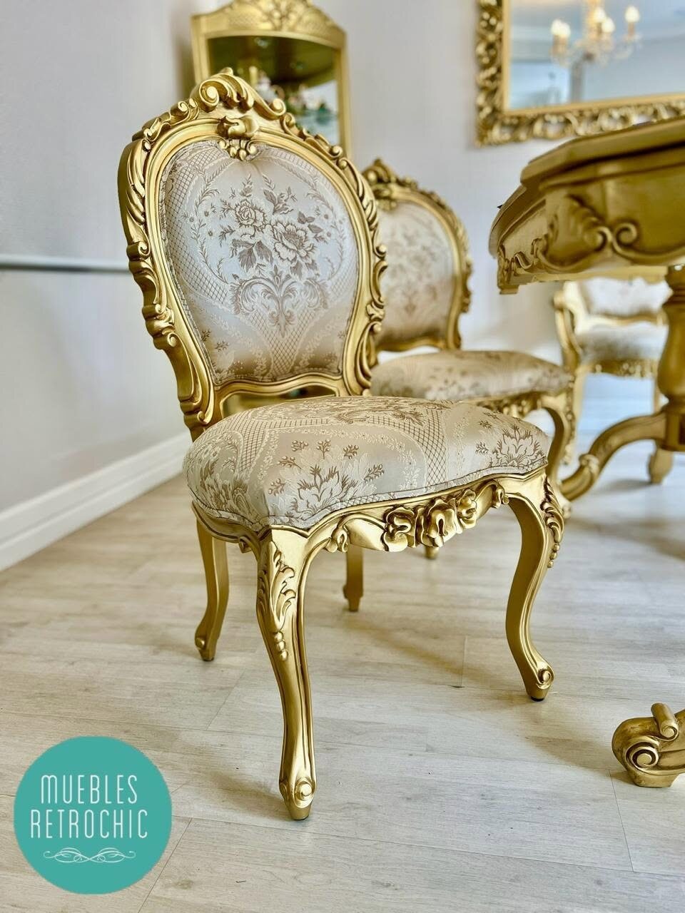 Parisien dining armchair with a gilded frame
